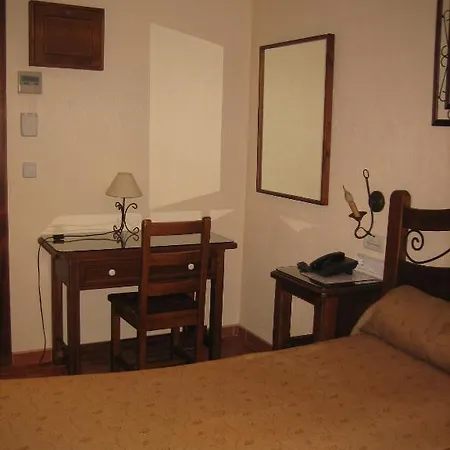 Hotel Dona Isabel Torrellano Room photo